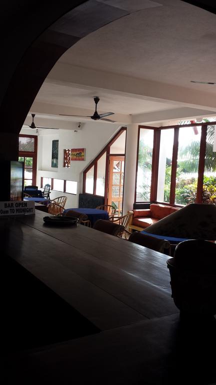 Hôtel Ganga Garden à Beruwala Extérieur photo
