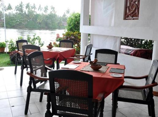 Hôtel Ganga Garden à Beruwala Extérieur photo